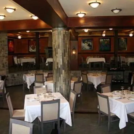 Hotel Natyral Razma 4*