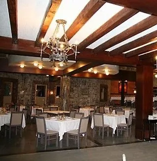 Natyral Razma 4*