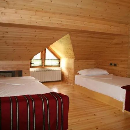 Hotel Natyral Razma Razëm