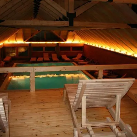 Hotel Natyral Razma Razëm