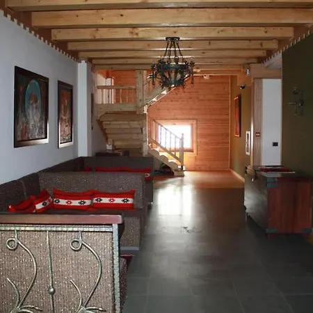 Hotel Natyral Razma