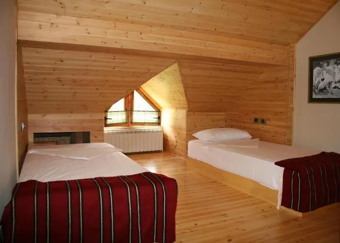Hotel Natyral Razma Razëm