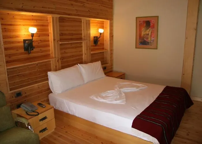 Natyral Razma Hotel