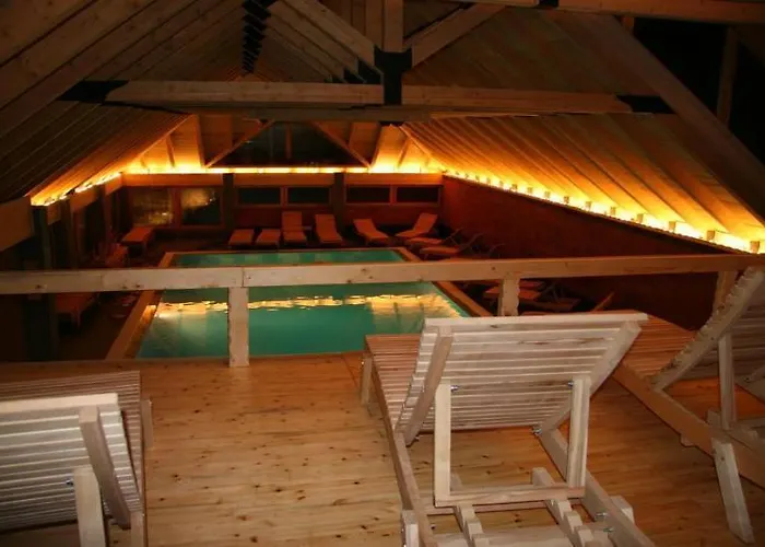Hotel Natyral Razma Razëm