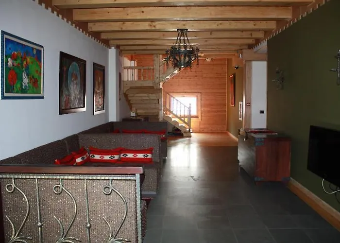 Hotel Natyral Razma