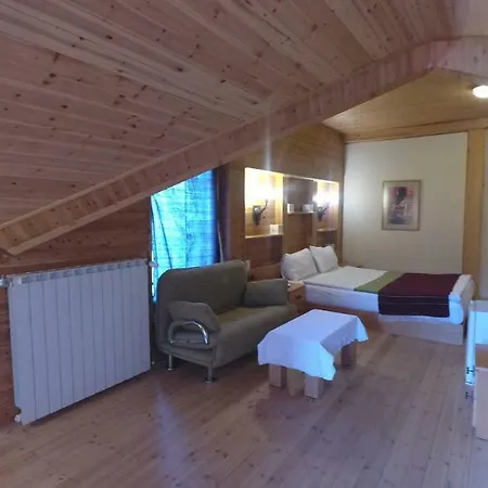 Natyral Razma 4* Razëm